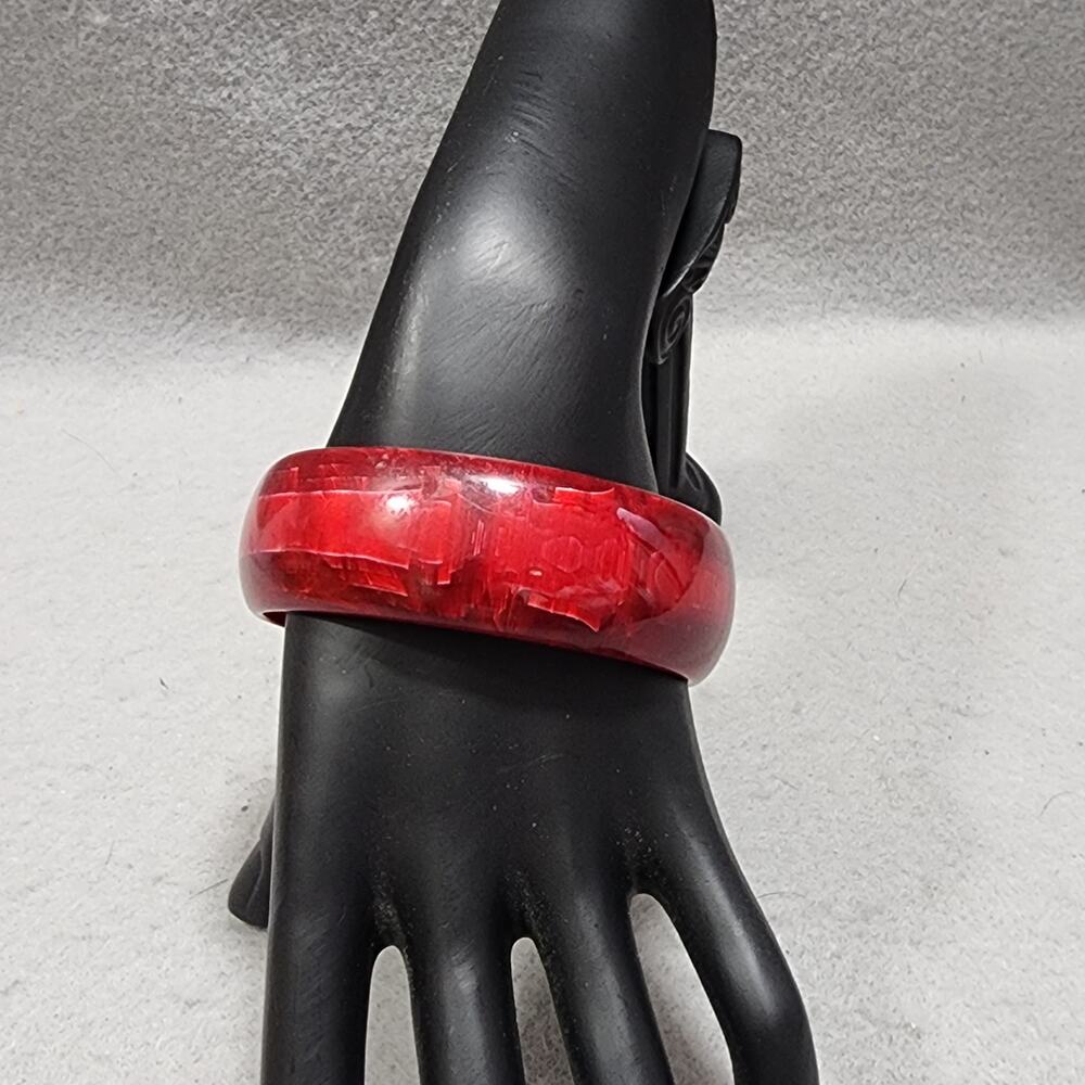 Cherry Red Bangle Bracelet Glossy Marbled Resin/Plastic Chunky Wide Vintage 1980